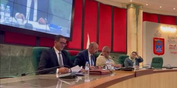 مجلس طنجة قرب يطيح فمستنقع البلوكاج والمصالح الفردية تنتصر على مصلحة المدينة