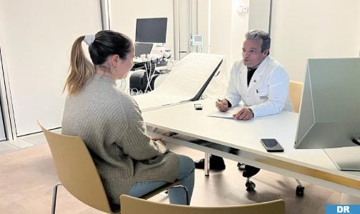 البروفيسور اليزيد.. مجد مهني وعطاء إنساني على طريق سيار كلميم-لوزان