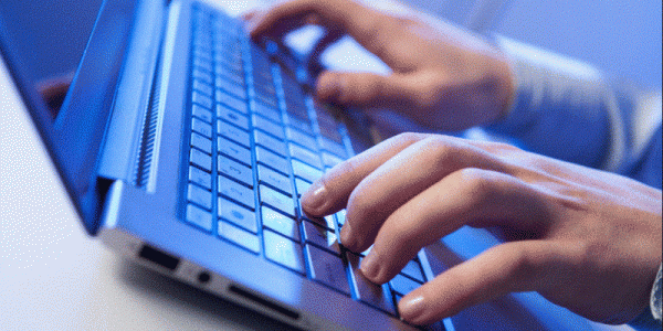 الحكومة كتواصل مزيان رقميا.. أخنوش متصدر قائمة البصمات الرقمية للقطاعات الحكومية