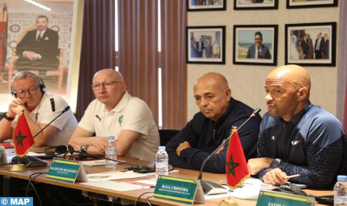 الداخلة.. انطلاق دورة تكوينية لنيل رخصة “CAF-Pro”