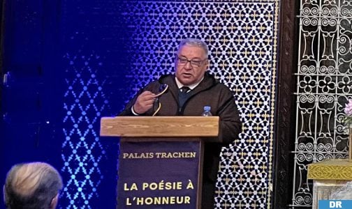 عرض وتوقيع ديوان “FAScinations” للشاعر والأكاديمي المغربي شكيب التازي مصانو