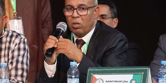فضيحة.. كيفاش واحد تابع لولد الرشيد موقف عام بسباب الإختلالات المالية فعصبة العيون يربح ويولي رئيسها؟