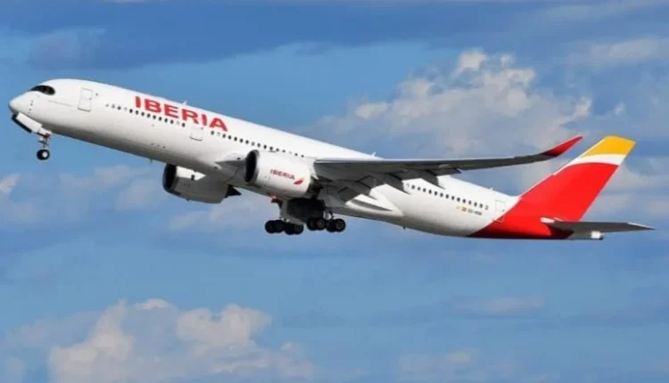 إسبانيا: إضراب يعطل 400 رحلة جوية لشركة إيبيريا