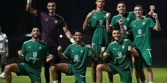 الأسود بداو كيوجدو لثمن نهائي كوب دافريك ضد جنوب أفريقيا بحصة تدريبة وها اللاعبين اللي شاركو فيها وشنو خدم معهم الركراكي
