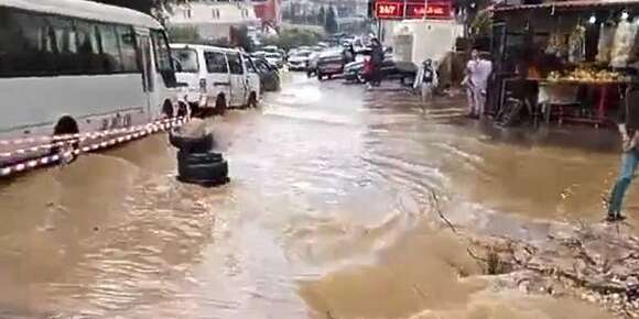 بالفيديو.. الشتا كثيرة ولبنان كتغرق