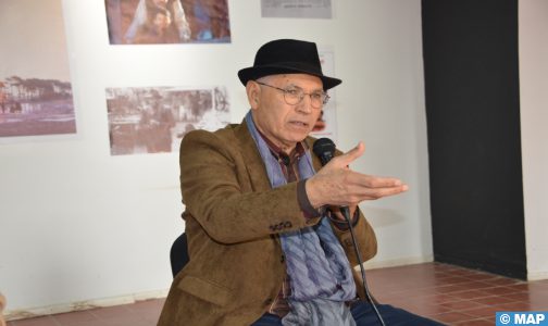 بني ملال .. تقديم كتاب “فن فهم السينما بين اللغة والنظرية” للناقد حمادي كيروم