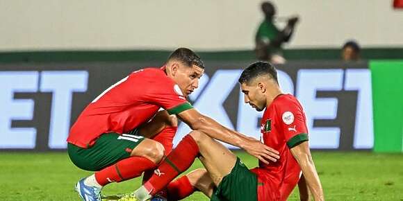 هل تسبب خلع اللباس الموحد في هزيمة المنتخب؟! لا معنى لأن يكون لنا في المغرب رأي موحد. وصحافة موحدة. بينما يلبس كل واحد منا كما يشاء