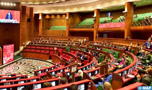 الدعوة إلى استحضار التلازم بين البعد التنموي المستدام والبعد المعياري للعمل اللائق، في إعداد السياسات التنموية