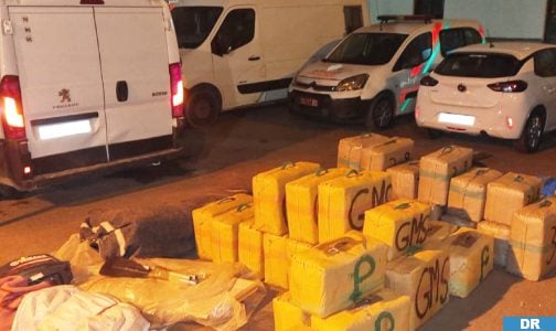 الدارالبيضاء.. إحباط محاولة تهريب طن و420 كيلوغراما من مخدر الشيرا (بلاغ)