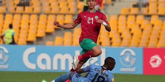فأول ماتش لدياز وبنصغير مع المغرب.. رحيمي لقا الحل للركراكي وربح الأسود فماتش أنگولا