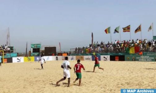كرة القدم الشاطئية .. المنتخب الوطني يتأهل لنصف نهائي الدوري الدولي الودي كوسافا بعد فوزه على نظيره التنزاني (2-1)