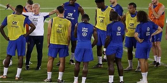 ممنوع على الصائم أن يلعب في المنتخب الفرنسي! كي تلعب مع الديكة عليك أن تشحط رمضان