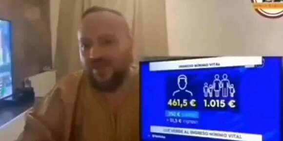 نايضة ف السوشيال ميديا عند الصبليون بسباب يوتوبرز مغاربة دايرين فيديوهات كيشرحو لولاد بلادهم كيفاش يقدرو يستافدو من المساعدات الاجتماعية