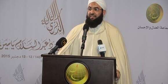الشيخ الكتاني ينشر دين الشتم والقذف والتحريض! كلاب تقعي في صفحة الشيخ على الفيسبوك وهجوم على أنجاس كود في كل تدوينة