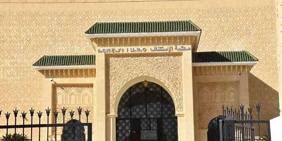 المستشار لحية رئيس غرفة الجنايات ففاس مخاطبا أحد المتهمين فشبكة “بيع الرضع”: الخير والشر من الفطرة الإنسانية اللي كيكبر معاها بنادم
