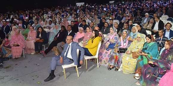 لا طعم للعيون نهاية هذا الأسبوع. لا لون لها. ولا رائحة. ونهاية هذا الأسبوع أكثر مللا من سابقيه. وأكثر رتابة.