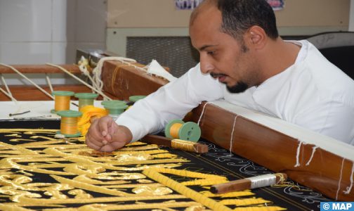 كسوة الكعبة المشرفة.. نسيج روحانية وجمال
