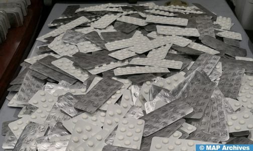 طنجة.. حجز 41 ألف و120 قرصا مهلوسا وتوقيف أربعة أشخاص في قضية تتعلق بالاتجار غير المشروع في المخدرات والمؤثرات العقلية