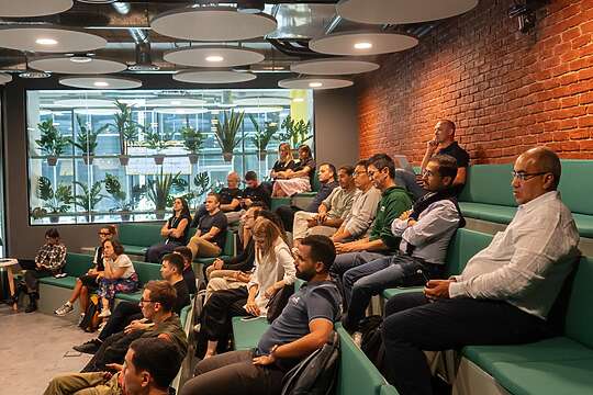 إطلاق برنامج "Glovo Startup Lab" لدعم وتمكين الشركات الناشئة 2 glovo2thumbnail