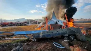 حادث الطائرة الكورية.. خبراء يشككون في رواية "الطائر" 5 حادث الطائرة الكورية.. خبراء يشككون في رواية "الطائر"