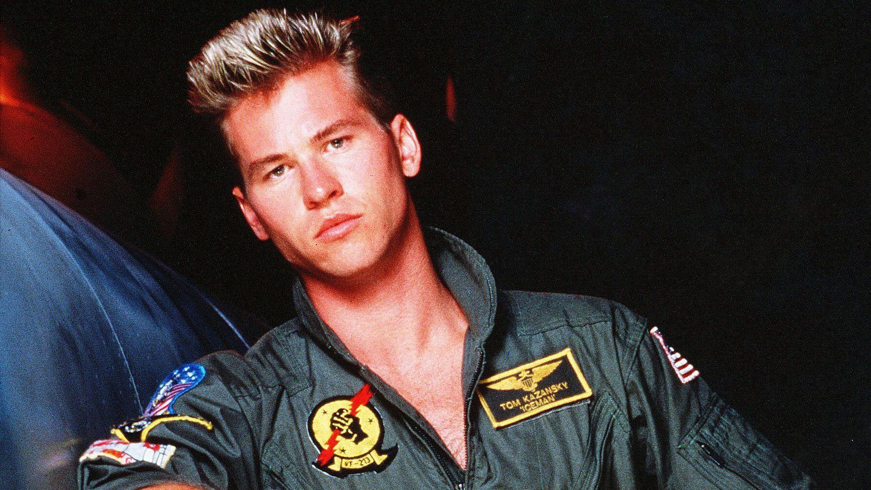 صورة لفال كيلمر أثناء تمثيله في فيلم "Top Gun" عام 1986.
