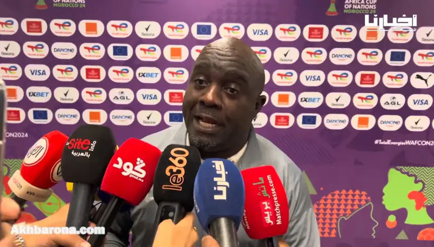 لاعبات ومدرب نيجيريا يعبرن عن فرحتهن بعد التتويج بلقب الكان
