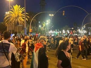 احتجاجات في برشلونة تضامنًا مع فلسطين تشل حركة المرور