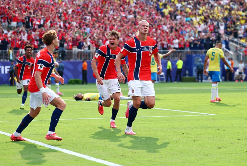 النرويج تُقصي البرازيل بثنائية مقابل هدف وتحجز مقعدها في ربع نهائي كأس العالم