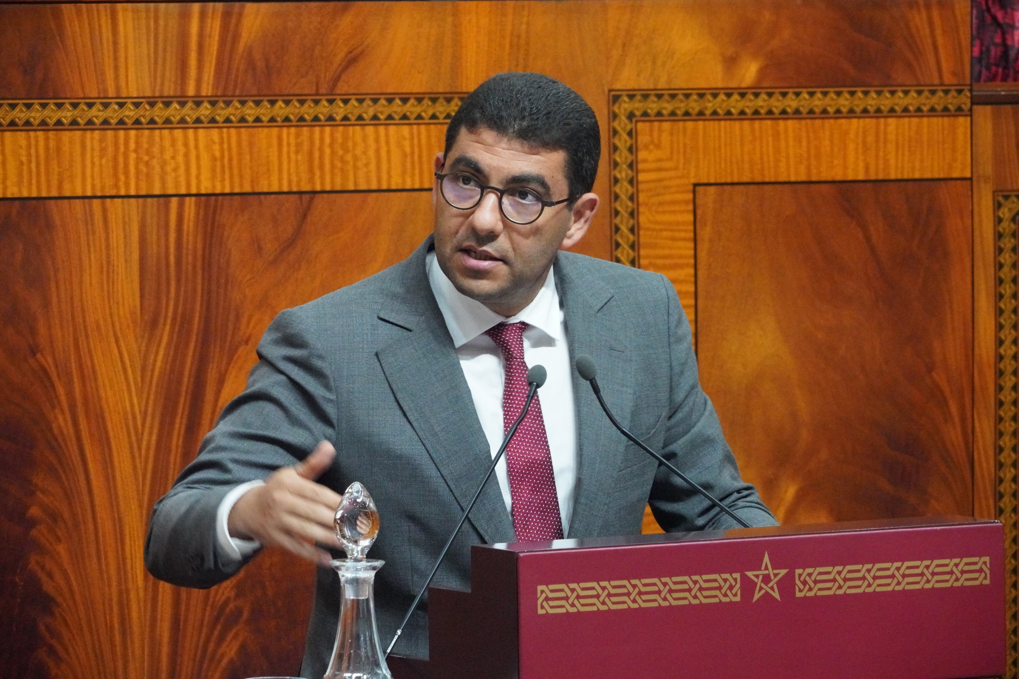 النواب يصادق على مشروعي قانون للصحافيين المهنيين وحقوق المؤلف
